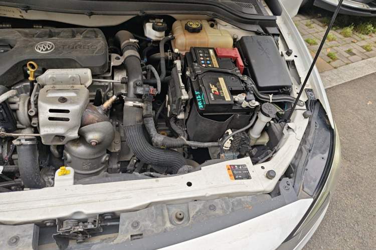 Used Buick GT 2018 15T Dual-Clutch Elite Model China V Standard Engine Bay Left