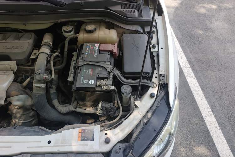 Used Buick GT 2018 15T Manual Entry-Level Version China V Standard Engine Bay Left