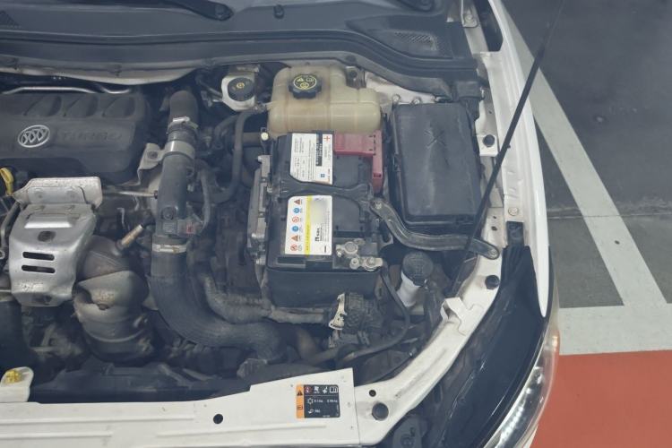 Used Buick GT 2018 15T Dual-Clutch Elite Model China V Standard Engine Bay Left