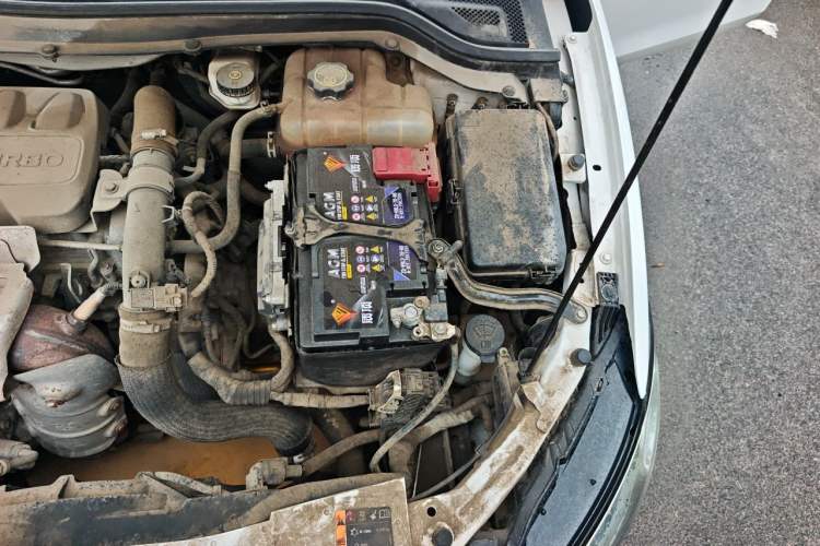 Used Buick GT 2018 15T Manual Elite Version China V Standard Engine Bay Left