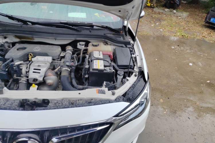Used Buick GT 2018 15T Manual Elite Version China V Standard Engine Bay Left