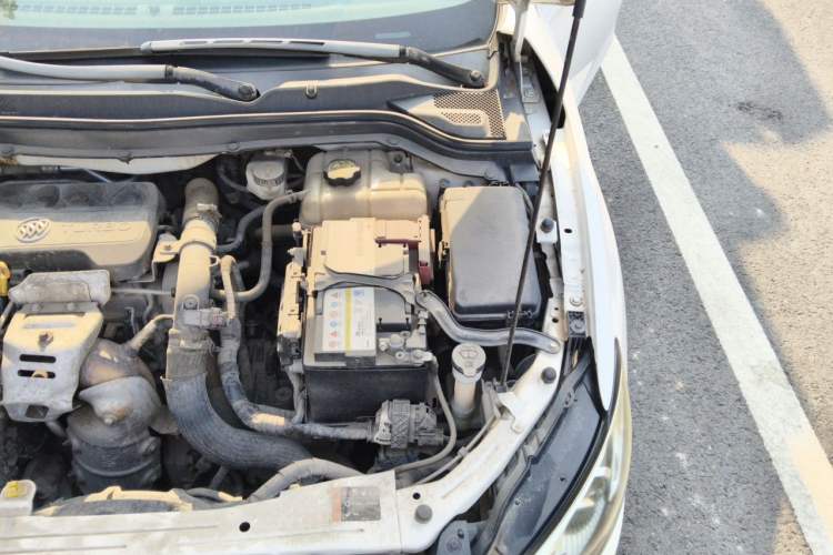 Used Buick GT 2018 15T Dual-Clutch Elite Model China V Standard Engine Bay Left