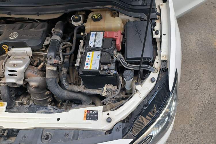 Used Buick GT 2018 15T Dual-Clutch Elite Model China V Standard Engine Bay Left