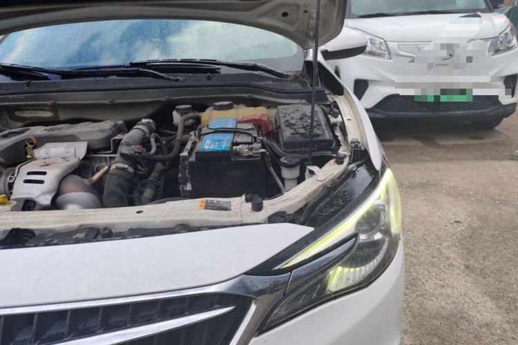 Used Buick GT 2018 15T Manual Elite Version China V Standard Engine Bay Left