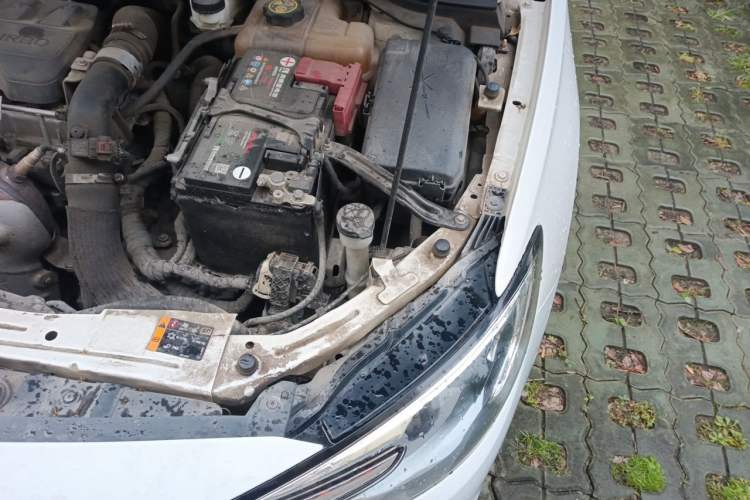 Used Buick GT 2018 18T Automatic Flagship Model Engine Bay Left