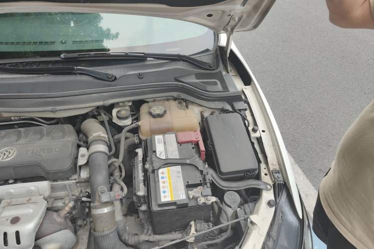 Used Buick GT 2018 18T Automatic Elite Model Engine Bay Left