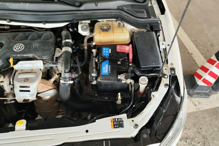 Used Buick GT 2018 15T Dual-Clutch Elite Model China V Standard Engine Bay Left