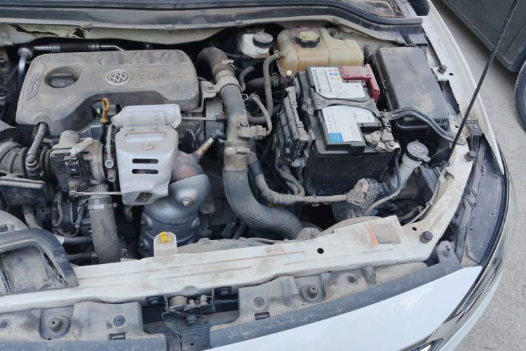 Used Buick GT 2018 15T Dual-Clutch Elite Model China V Standard Engine Bay Left
