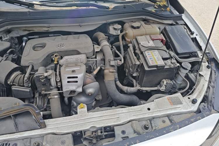 Used Buick GT 2018 15T Manual Entry-Level Version China V Standard Engine Bay Left