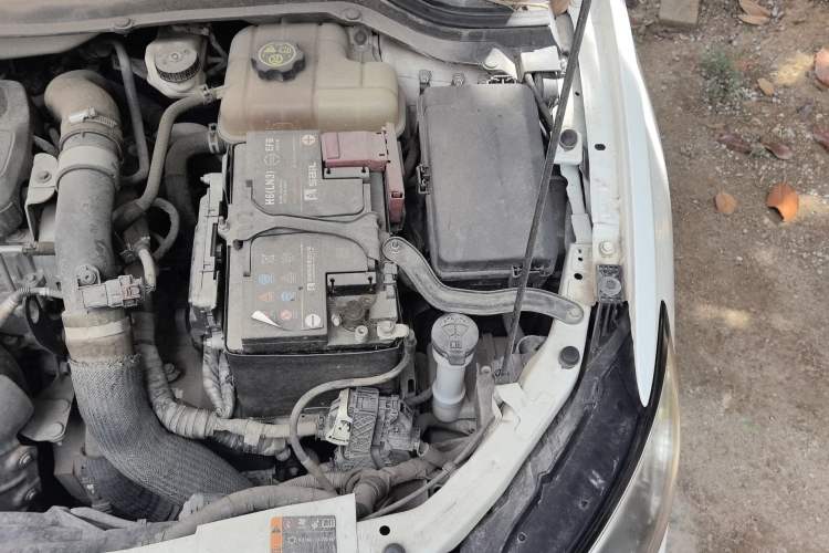 Used Buick GT 2018 18T Automatic Elite Model Engine Bay Left