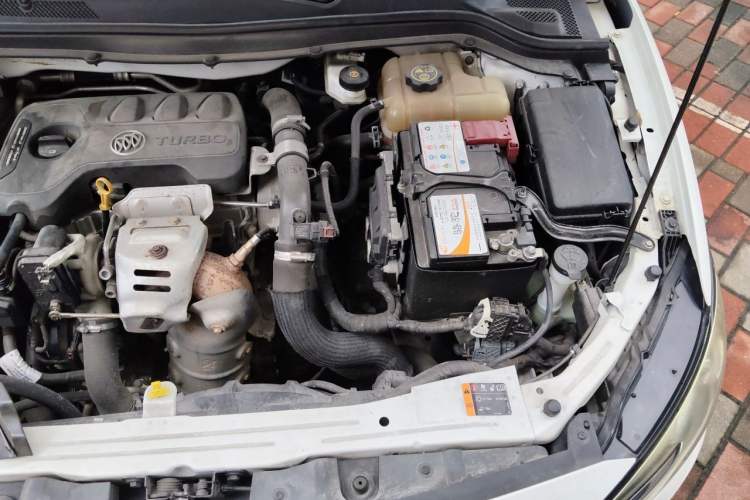 Used Buick GT 2018 15T Manual Entry-Level Version China V Standard Engine Bay Left
