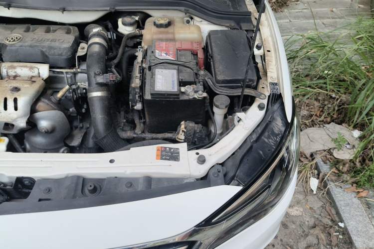 Used Buick GT 2018 18T Automatic Flagship Model Engine Bay Left