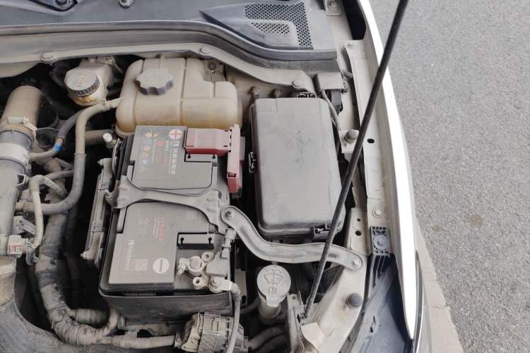 Used Buick GT 2018 15T Dual-Clutch Elite Model China V Standard Engine Bay Left