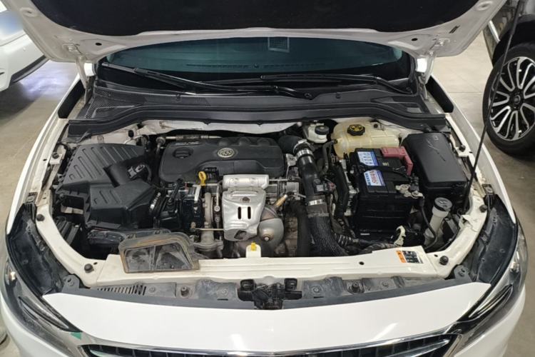 Used Buick GT 2018 18T Automatic Elite Model Engine Bay
