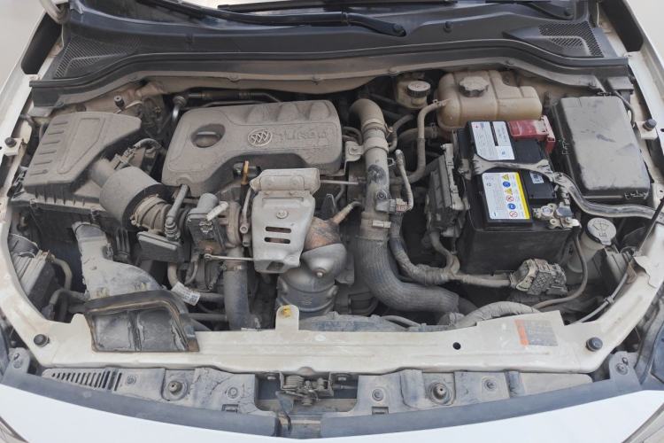 Used Buick GT 2018 15T Manual Elite Version China V Standard Engine Bay