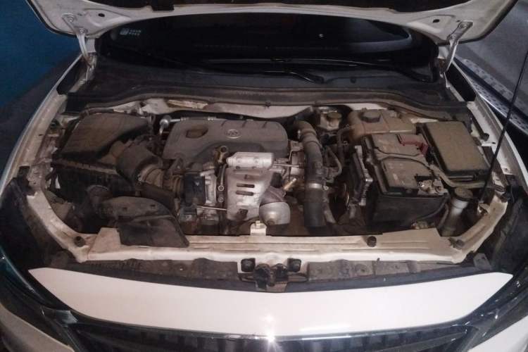Used Buick GT 2018 15T Manual Elite Version China V Standard Engine Bay