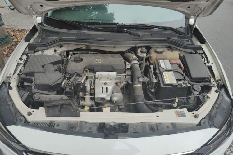 Used Buick GT 2018 18T Automatic Elite Model Engine Bay