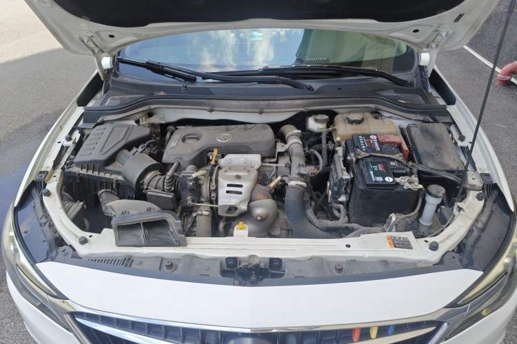 Used Buick GT 2018 15T Dual-Clutch Elite Model China V Standard Engine Bay