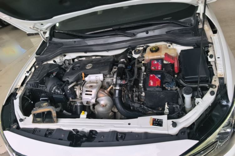Used Buick GT 2018 15T Dual-Clutch Elite Model China V Standard Engine Bay