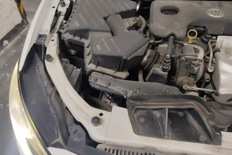 Used Buick GT 2018 18T Automatic Elite Model Engine Bay Right