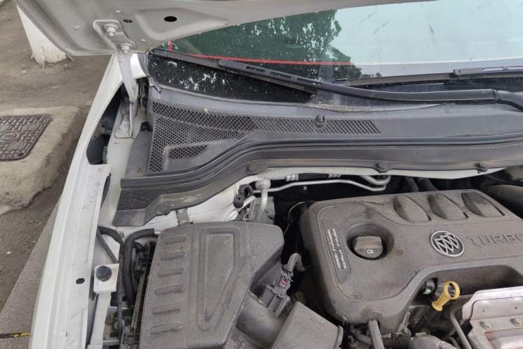 Used Buick GT 2018 15T Manual Elite Version China V Standard Engine Bay Right