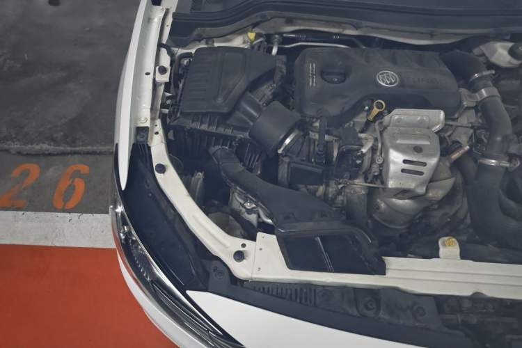 Used Buick GT 2018 15T Dual-Clutch Elite Model China V Standard Engine Bay Right