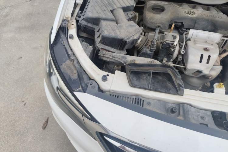 Used Buick GT 2018 18T Automatic Elite Model Engine Bay Right