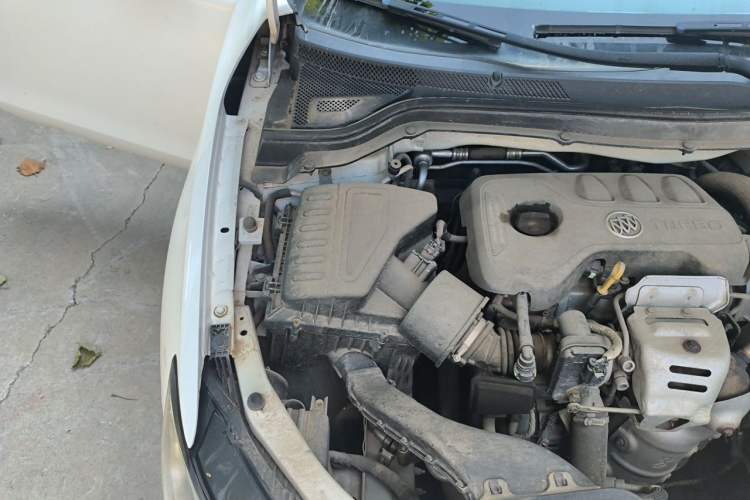 Used Buick GT 2018 15T Manual Elite Version China V Standard Engine Bay Right