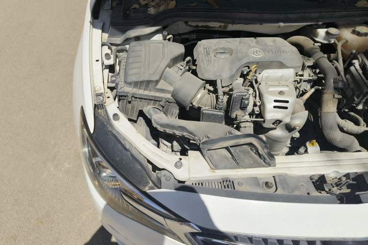 Used Buick GT 2018 15T Dual-Clutch Elite Model China V Standard Engine Bay Right