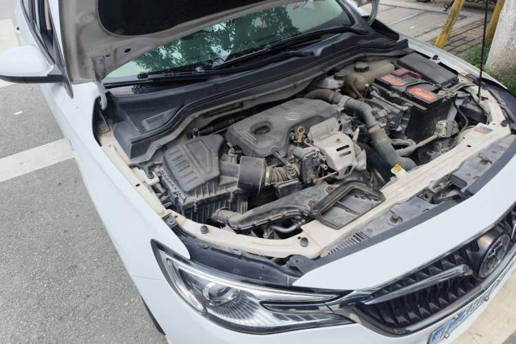 Used Buick GT 2018 15T Dual-Clutch Elite Model China V Standard Engine Bay Right