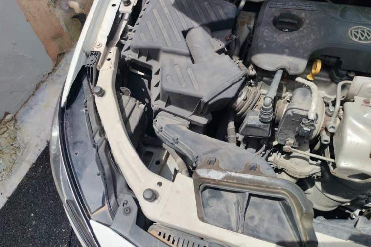 Used Buick GT 2018 18T Automatic Elite Model Engine Bay Right
