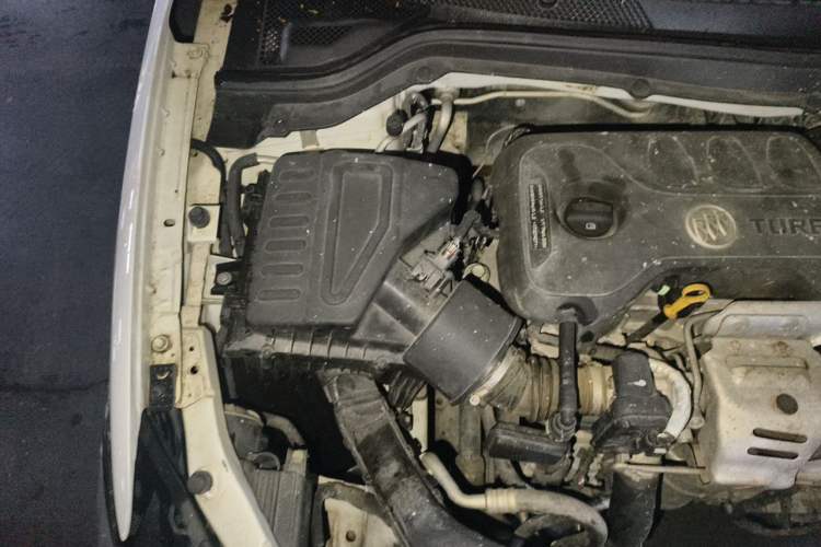 Used Buick GT 2018 15T Dual-Clutch Elite Model China V Standard Engine Bay Right