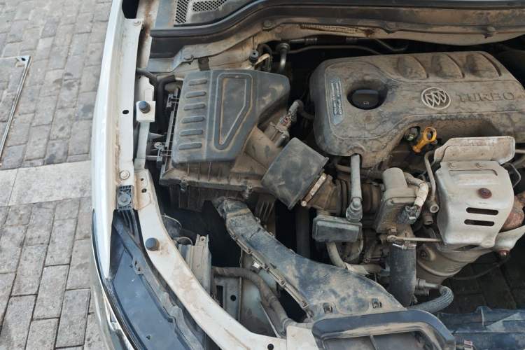 Used Buick GT 2018 15T Manual Elite Version China V Standard Engine Bay Right