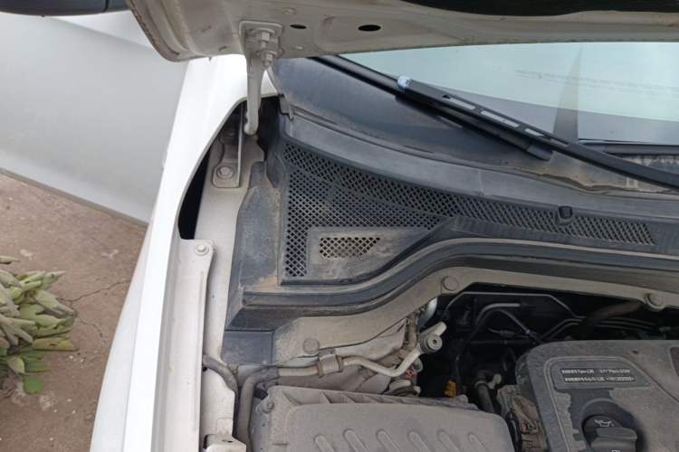 Used Buick GT 2018 18T Automatic Elite Model Engine Bay Right