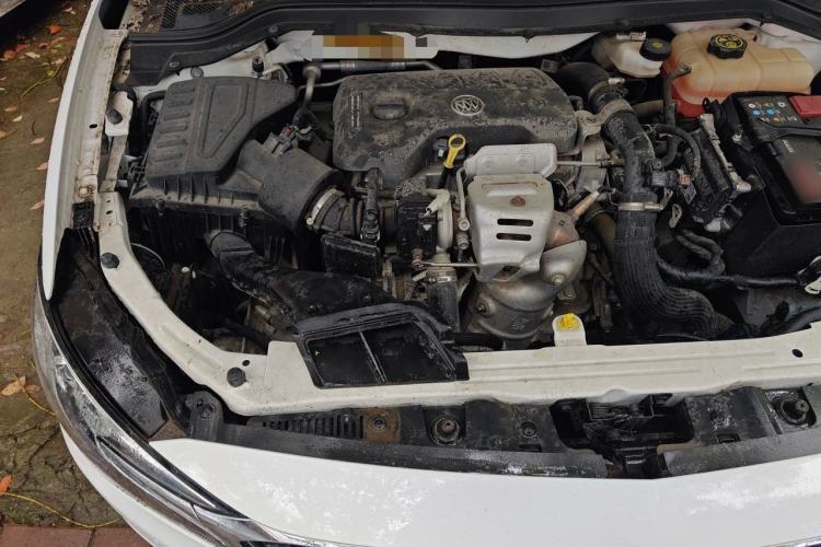 Used Buick GT 2018 15T Manual Elite Version China V Standard Engine Bay Right