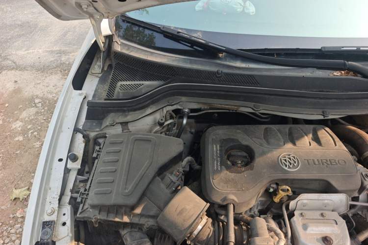 Used Buick GT 2018 15T Manual Elite Version China V Standard Engine Bay Right