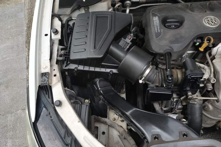 Used Buick GT 2018 15T Dual-Clutch Elite Model China V Standard Engine Bay Right