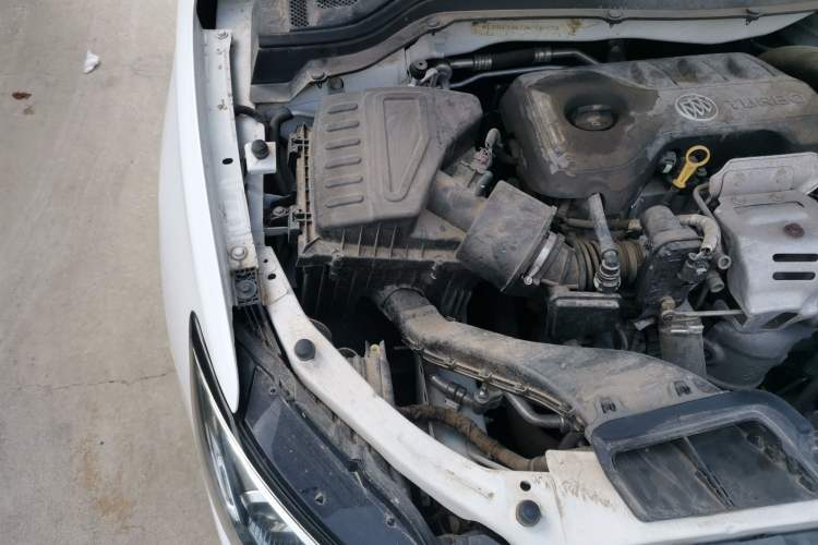 Used Buick GT 2018 15T Dual-Clutch Elite Model China V Standard Engine Bay Right