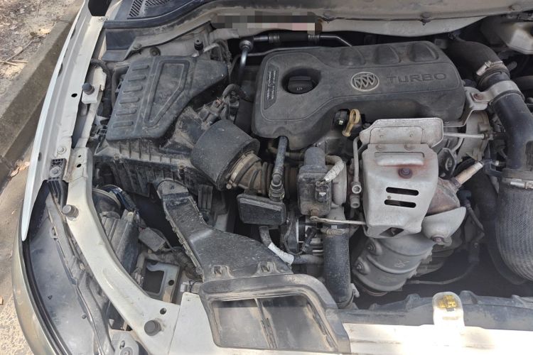 Used Buick GT 2018 15T Manual Entry-Level Version China V Standard Engine Bay Right