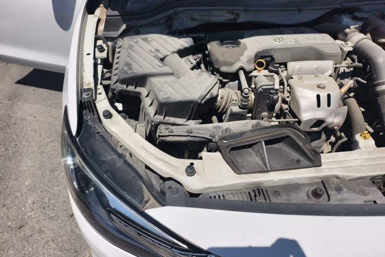 Used Buick GT 2018 18T Automatic Elite Model Engine Bay Right