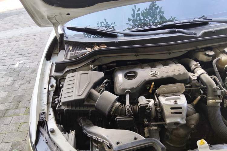 Used Buick GT 2018 15T Dual-Clutch Elite Model China V Standard Engine Bay Right