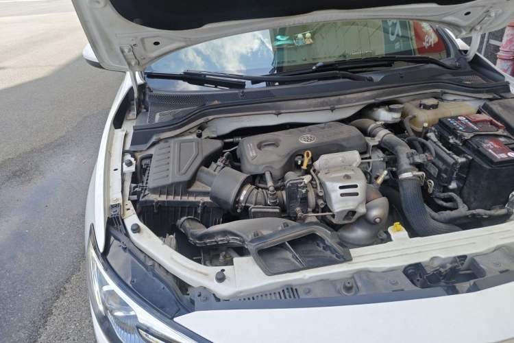 Used Buick GT 2018 15T Dual-Clutch Elite Model China V Standard Engine Bay Right
