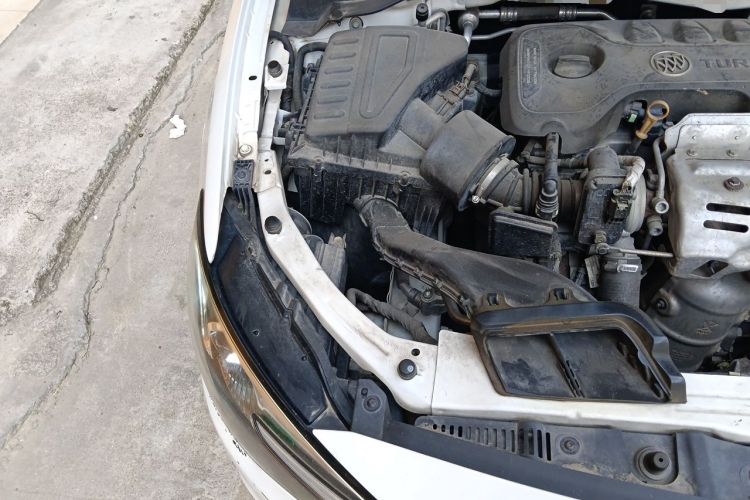 Used Buick GT 2018 15T Dual-Clutch Elite Model China V Standard Engine Bay Right