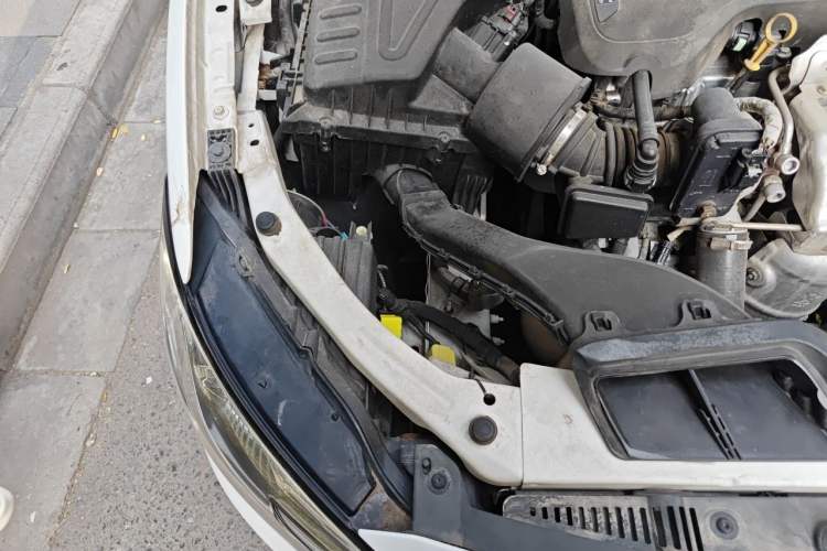 Used Buick GT 2018 15T Dual-Clutch Elite Model China V Standard Engine Bay Right