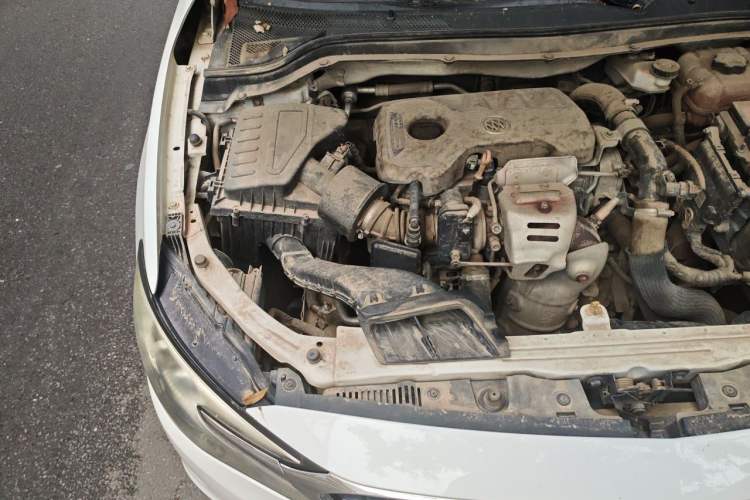 Used Buick GT 2018 15T Manual Elite Version China V Standard Engine Bay Right