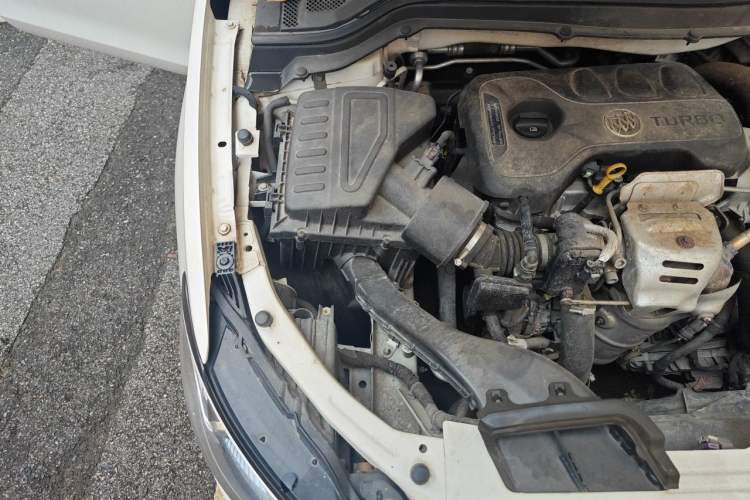 Used Buick GT 2018 15T Dual-Clutch Elite Model China V Standard Engine Bay Right