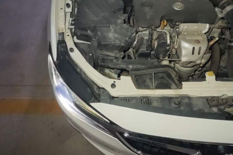 Used Buick GT 2018 18T Automatic Elite Model Engine Bay Right