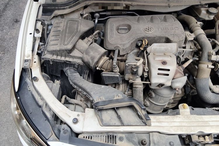Used Buick GT 2018 15T Manual Elite Version China V Standard Engine Bay Right