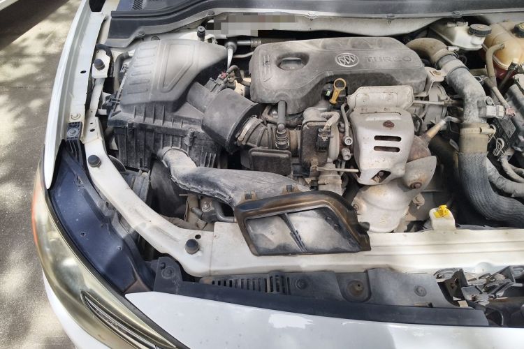 Used Buick GT 2018 15T Dual-Clutch Elite Model China V Standard Engine Bay Right