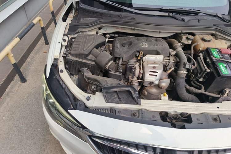 Used Buick GT 2018 15T Dual-Clutch Elite Model China V Standard Engine Bay Right